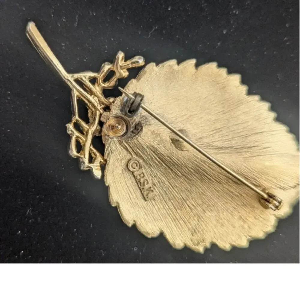 BSK Gold tone leaf brooch pin mid century elegant by Steinberg slovitt and kasko
